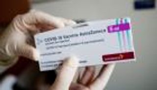 الاتحاد الأوروبي يستخدم لأول مرة حظر تصدير لقاح كورونا