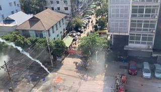 جانب من العنف ضد المتظاهرين في ميانمار