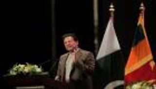 172 صوتا لإنقاذه.. مصير رئيس وزراء باكستان أمام البرلمان 