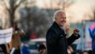 "الشيوخ" يقر خطة بايدن للتحفيز.. 1.9 تريليون دولار لدحر آثار الوباء