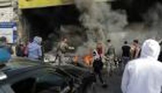 الغضب يتفجر في لبنان على وقع انهيار الليرة والانسداد السياسي