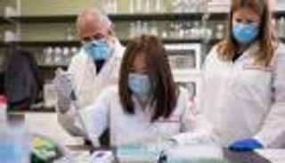 يوم المرأة العالمي.. نساء تألقن في حرب كورونا