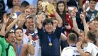 لوف وألمانيا.. لقبان وأرقام قياسية بنكهتي المجد والعار