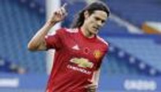 والد كافاني يثير التكهنات حول مستقبله مع مانشستر يونايتد