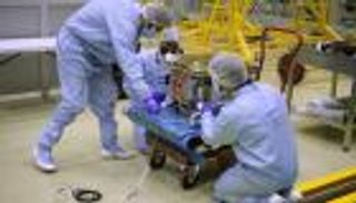 دبي تطلق قمرا اصطناعيا بيئيا 20 مارس 