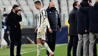 كريستيانو رونالدو حزينا لعدم تأهل يوفنتوس