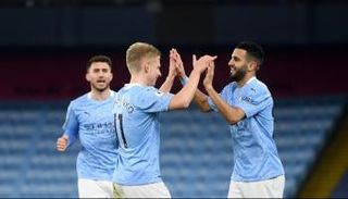 رياض محرز لاعب مانشستر سيتي الإنجليزي