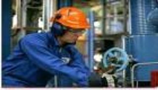 عام على جائحة كورونا.. ماذا فعل الوباء بالدول الأكثر جذبا للعمالة؟