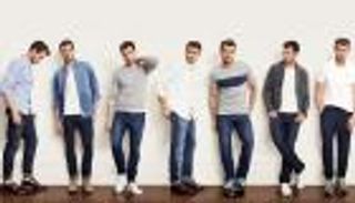 تنسيق لون الحذاء مع الملابس للرجال