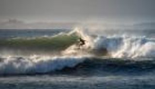 "ملبورن" الأسترالية .. سياحة خاصة لعشاق ركوب الأمواج