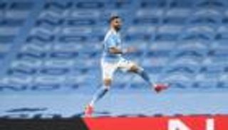 بطل مانشستر سيتي.. الإعلام الإنجليزي يتغنى برياض محرز  