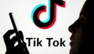 "قيصر" باكستان يطرد "تيك توك".. حظر التطبيق "الفاحش"