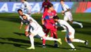 الدوري الإسباني.. "القاتل" بنزيما ينهي تعثرات ريال مدريد بثنائية