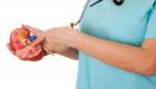 أعراض حصوات الكلى.. عليك بعصير الليمون والبرتقال