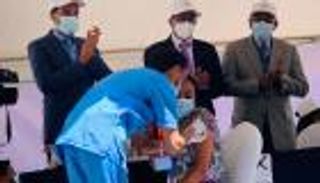 إثيوبيا تطلق حملة التطعيم ضد كورونا.. الأولوية للقطاع الطبي