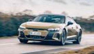 أسرع 9 سيارات كهربائية في 2021.. حضور قوي لطرازات تسلا