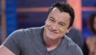 ابحث مع الشرطة.. مطلوب القبض على مالك قناة في تونس