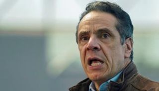  أندرو كومو حاكم نيويورك