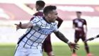الدوري الإيطالي.. الإنتر يحلق وميلان يسقط.. ويوفنتوس يطارد الوصافة