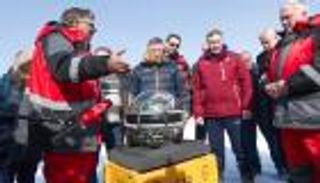 لدراسة الألغاز الكونية.. إطلاق تلسكوب فضائي في بحيرة روسية