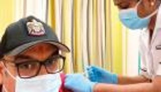 الإمارات تتخطى حاجز 6.5 مليون جرعة من لقاح كورونا