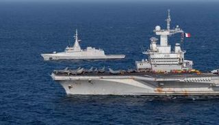 القوات البحرية المصرية والفرنسية أثناء تنفيذ التدريب