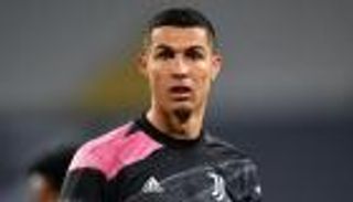 رغم تلميحات اللاعب.. 4 أندية ترفض تصديق كريستيانو رونالدو