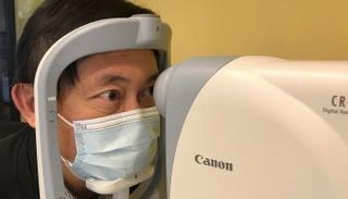 عالم يطور تكنولوجيا مسح شبكية العين للكشف عن مرض التوحد