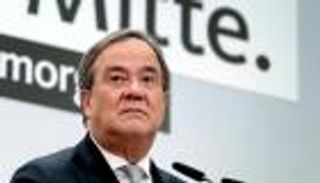 فساد وأزمات.. رئيس حزب ميركل يدعو للكفاح من أجل المستشارية