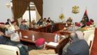 وفد "العواقير" يبحث مع حفتر الأوضاع في بنغازي