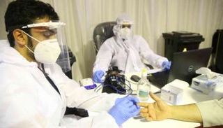 فحص كورونا في الإمارات