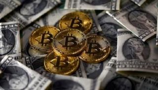 بيتكوين تهيمن على سوق العملات الرقمية