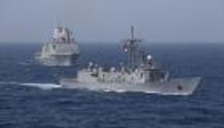 بالصور.. مصر وأمريكا تنفذان تدريبا بحريا عابرا بالبحر الأحمر