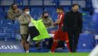 بالأرقام.. هل سواريز محق في غضبه على سيميوني؟