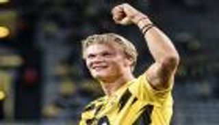 بسبب ربع مليار يورو.. برشلونة يستعين بمفتاح إيطالي لخطف هالاند