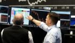 "مرتدة" كورونا تحبط أوروبا.. إغلاق أحمر للأسهم