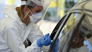 اختبار كورونا من السيارة بألمانيا- أرشيفية