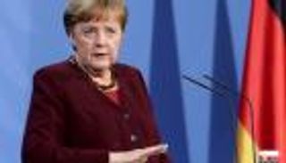 "مكالمة هاتفية" تغضب ميركل في اجتماع حاسم
