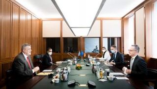 المبعوث الأممي كوبيش خلال لقائه مسؤولين بألمانيا (الأمم المتحدة)