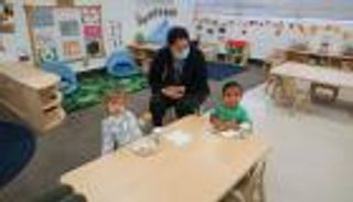 كيف يساعد الأطفال في حماية الكبار من كورونا؟