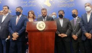 رئيس كتلة سائرون البرلمانية نبيل الطرفي خلال مؤتمر صحفي