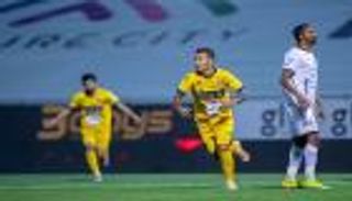 من الأهلي إلى الشباب.. هزائم تاريخية تضرب كبار الدوري السعودي