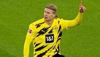 إيرلينج هالاند مهاجم بروسيا دورتموند