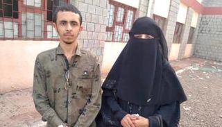 أم أمير مع ابنها