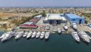 الصناعة البحرية في الإمارات.. رحلة 50 عاما من المحلية إلى العالمية