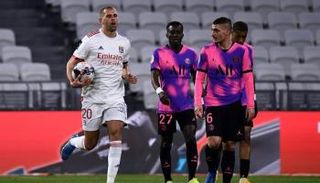 إسلام سليماني تألق ضد باريس سان جيرمان