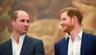 الأمير ويليام يرفض "حصار" شقيقه هاري ويلجأ إلى "المنطق"