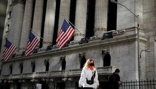 بورصة نيويورك في شارع وول ستريت