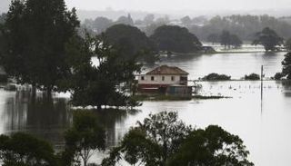 مياه الفيضانات تغرق مناطق واسعة في سيدني