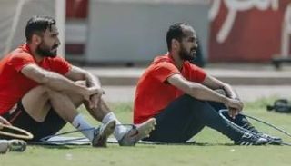 وليد سليمان وعلي معلول لاعبا الأهلي المصري